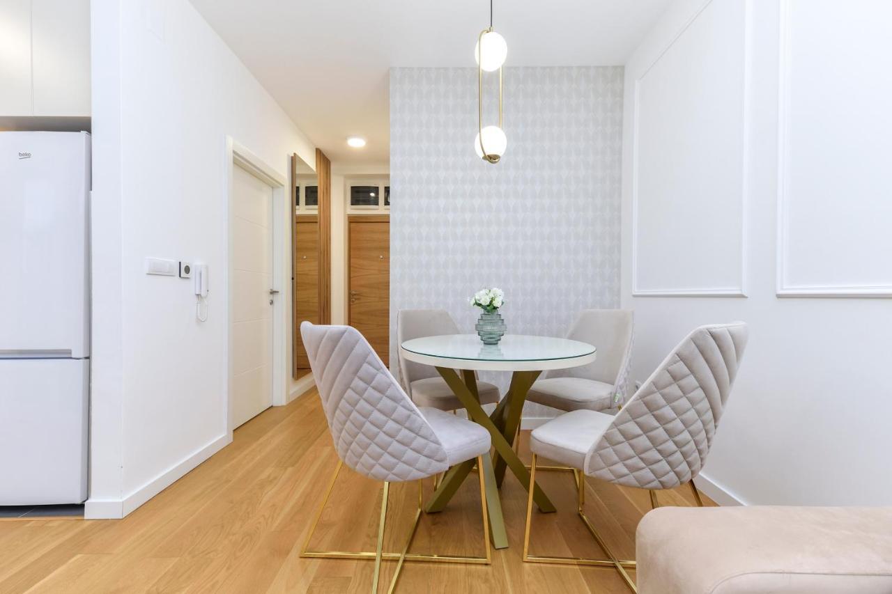 Divine & Delight Apartments Novi Sad Bagian luar foto