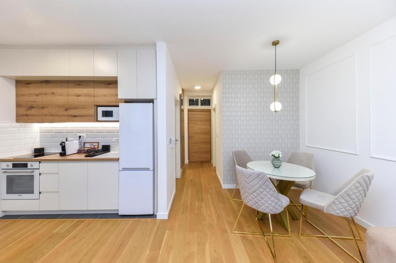 Divine & Delight Apartments Novi Sad Bagian luar foto
